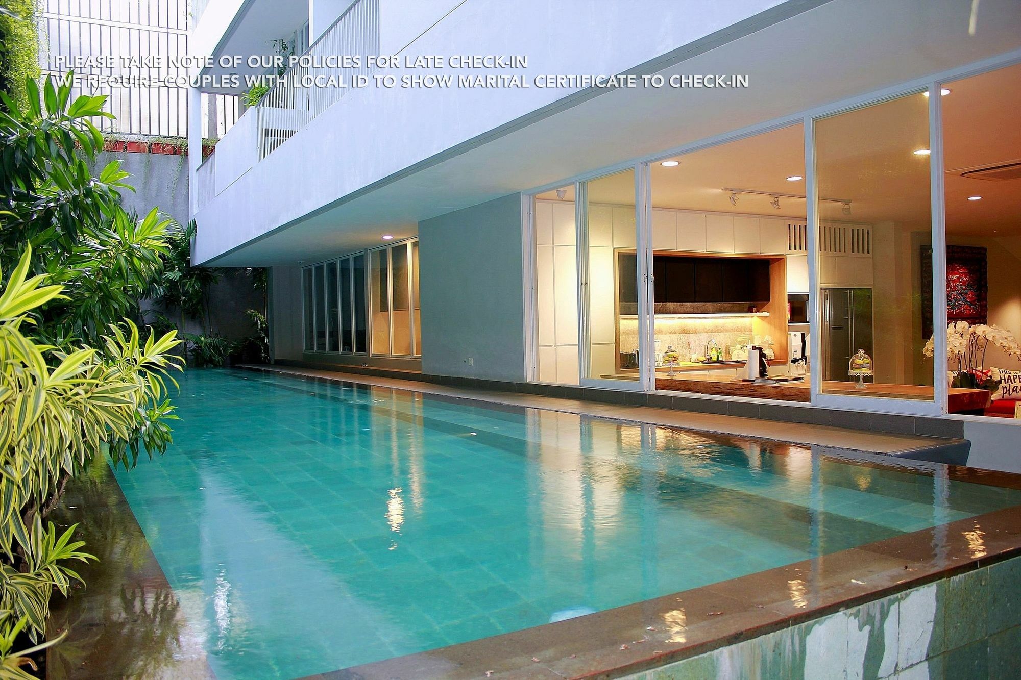 Zen Rooms Patra Kuningan Syariah Jakarta Exterior photo